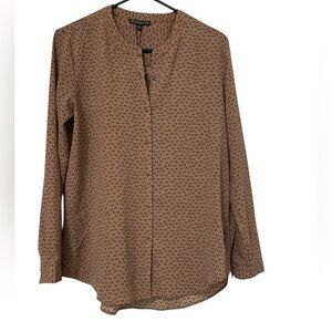 New with tag Adrianna Papell Light Brown Patterned Collarless Blouse Sz m